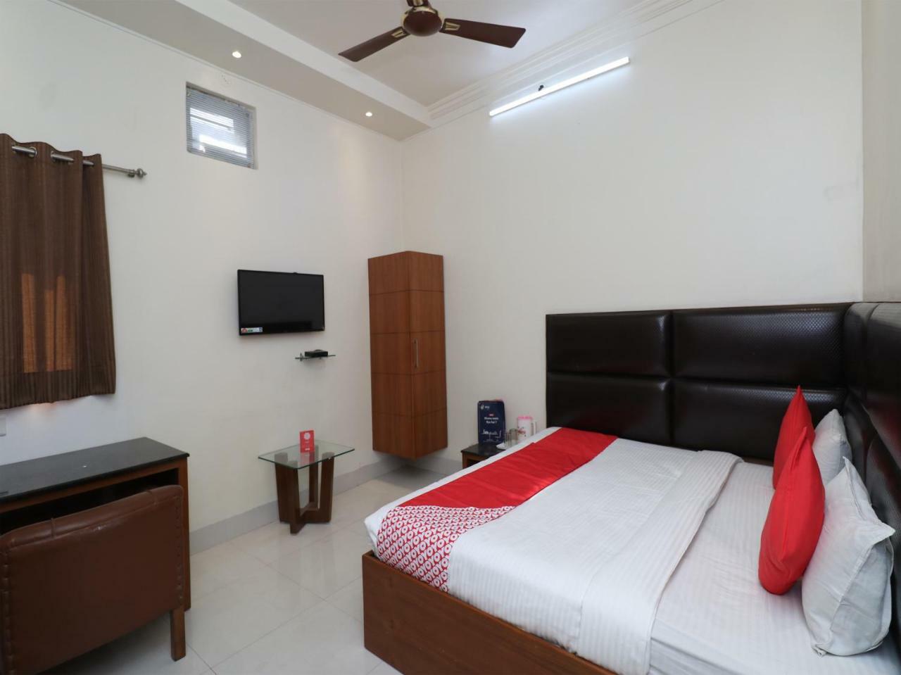 Oyo Hotel Ashoka International Kánpur Exteriér fotografie